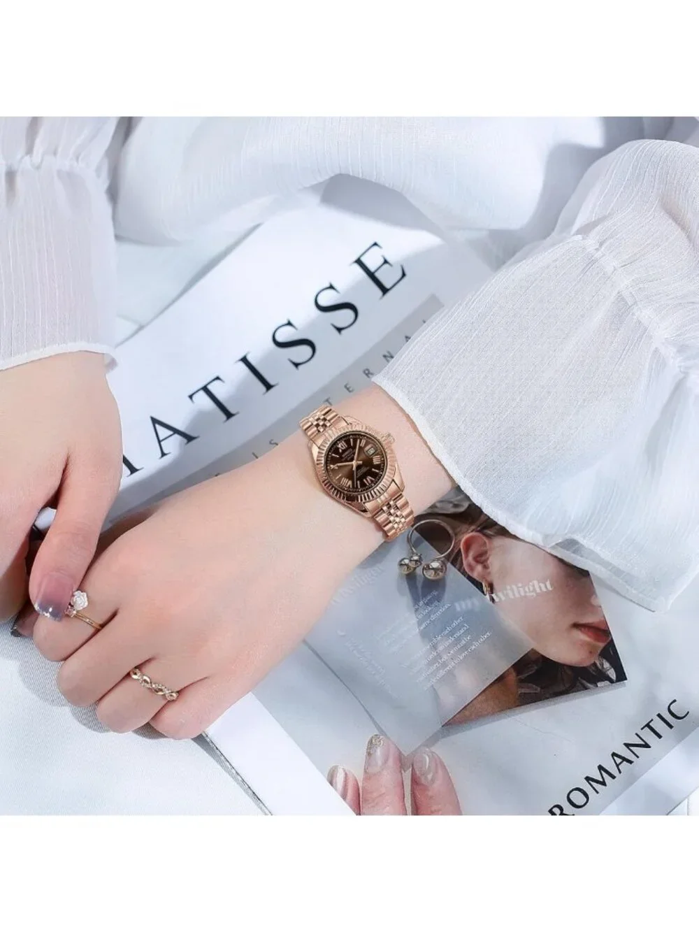 Elegant Women's Analog Quartz Watch - Gold & Silver Stainless Steel, Waterproof
